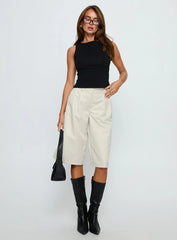 Jakai Longline Tailored Short Cream